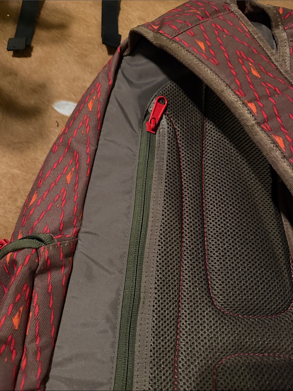 Dakine Red-Patterned Backpack - Picture 3 of 5